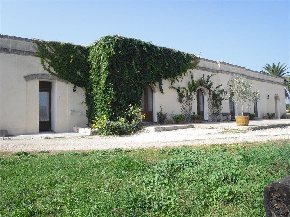 Bio-Agriturismo Masseria La Palombara Salve Eksteriør bilde