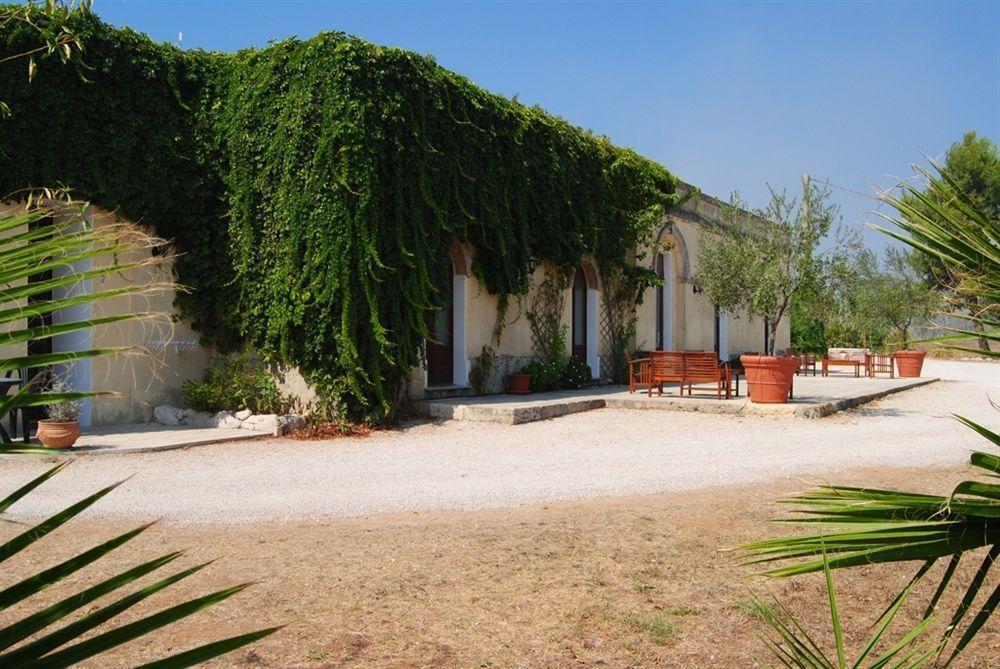 Bio-Agriturismo Masseria La Palombara Salve Eksteriør bilde