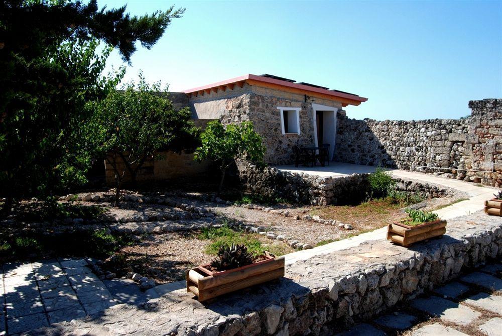 Bio-Agriturismo Masseria La Palombara Salve Eksteriør bilde