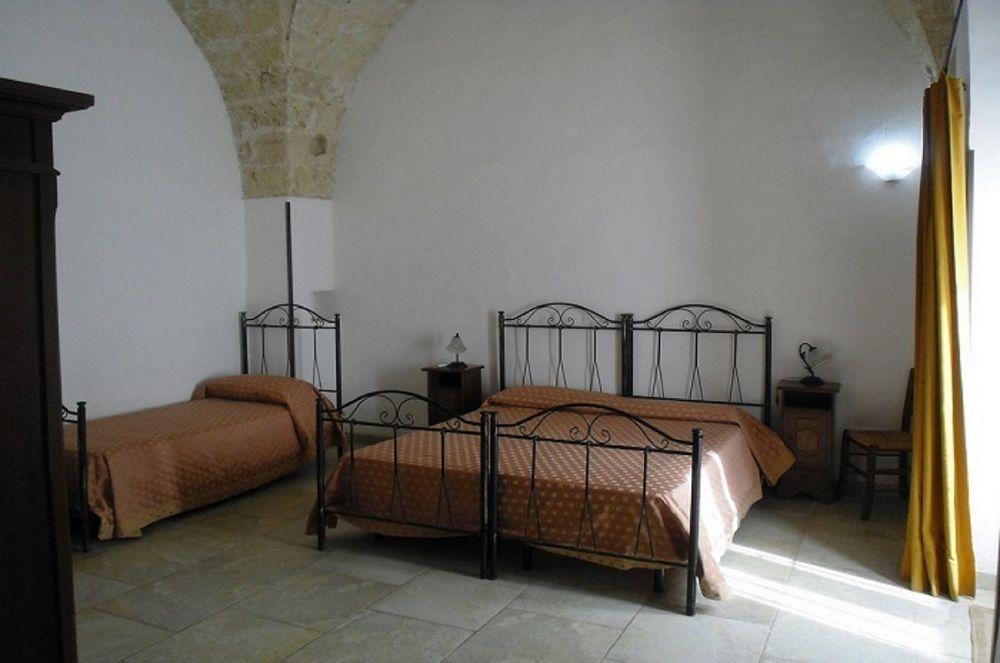 Bio-Agriturismo Masseria La Palombara Salve Eksteriør bilde